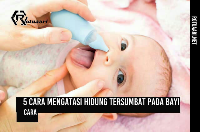 Membersihkan Hidung Bayi dengan Air Garam